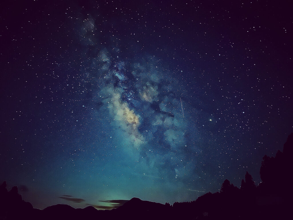 川本町三原　夏の夜空